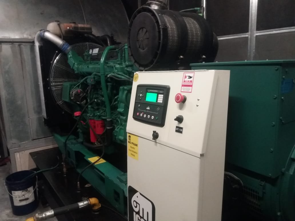 Planta eléctrica de respaldo instalada